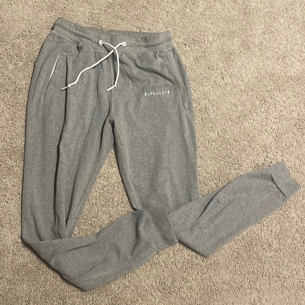 Alphalete joggers